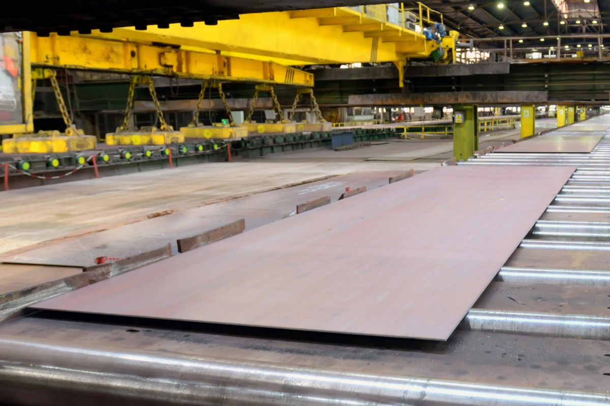 6 Common Applications for Sheet Metal in Construction