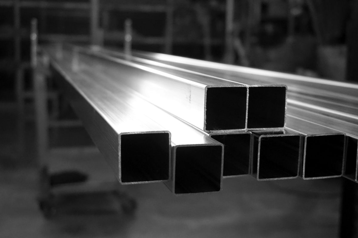 Factors to Consider in the Cost of Tubular Steel for Residential Construction 